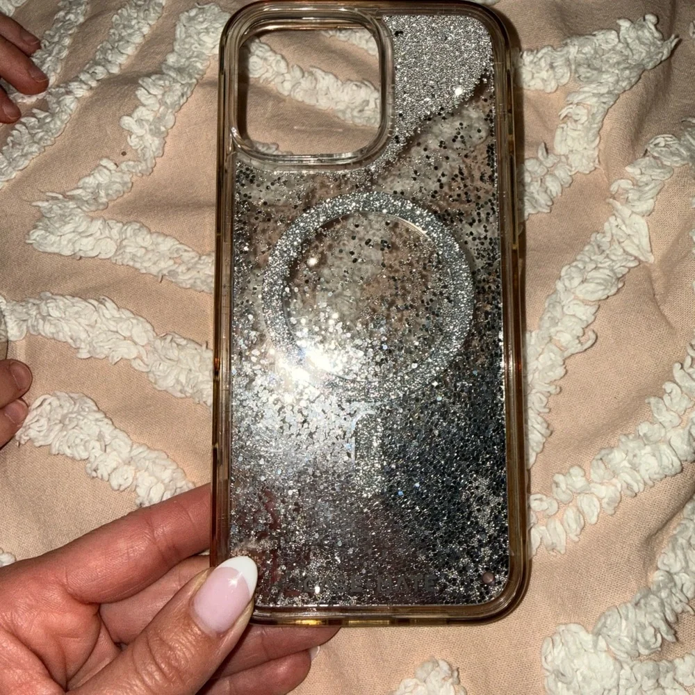 case-mate Clear Glitter MagSafe Phone Case - Silver Glitter